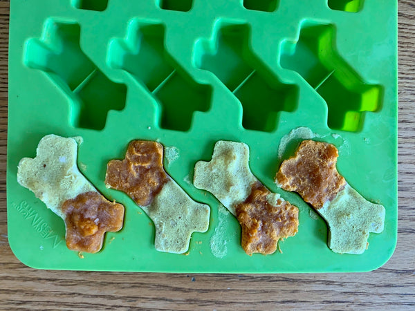 Fun ingredients to make Frozen dog treats for your dogs