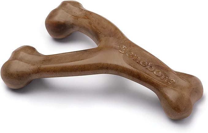 Benebone Wishbone in peanut butter flavour, featuring its irresistible taste and sturdy construction.