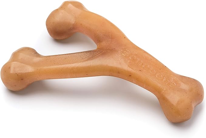 Benebone Wishbone in chicken flavour, highlighting its ergonomic shape and delicious aroma.