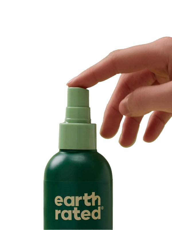 Close-up image of Earth Rated Dog Refresh Mist spray nozzle for easy and airy application.