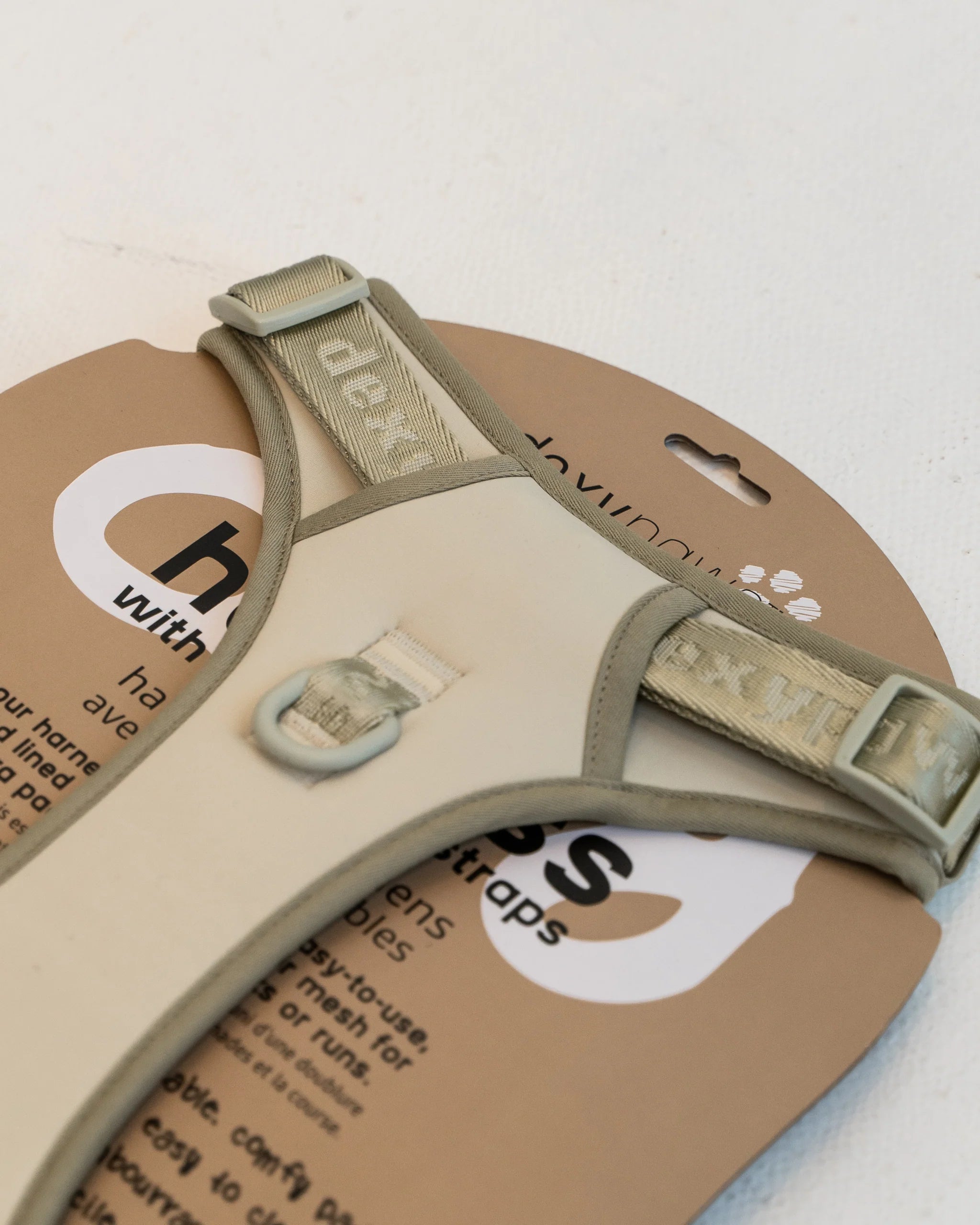 Detailed close-up of the reinforced front leash attachment on the DexyPaws Sage Green No Pull Harness designed to improve leash control and help reduce pulling during training and everyday walks.
